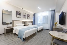 Yuan Yuan Hotel (Suzhou Guanqian Street Pingjiang Street)