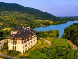 Zhongxiang Hot Spring Resort Hotel