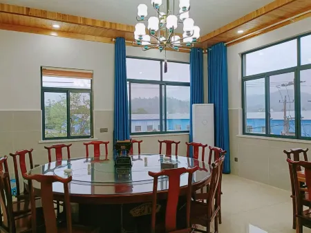 Huangshan Xiuning Yiyuetang Homestay Отели рядом с достопримечательностью «Zuyuancun»