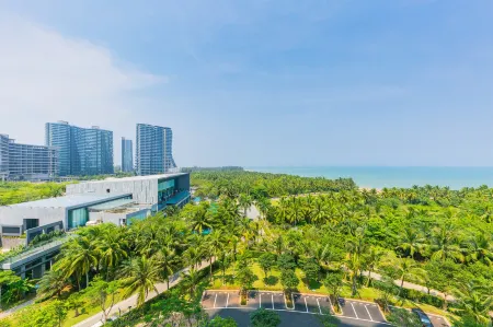 Yuebai Seaview Holiday Beauty