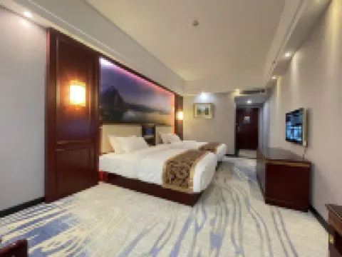 Donglan Dongsheng International Grand Hotel (Wei Baqun Memorial Hall Cultural Square) Hotels in Donglan