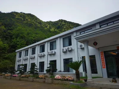 D‘Happy Farm House Hotels near Minsu Museum