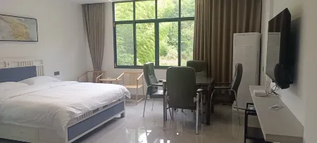 Yucheng Lewan Homestay Отели в г. Жучэн