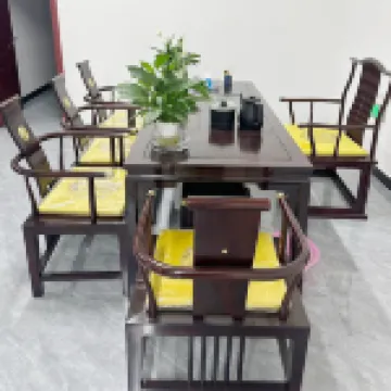 Marriott Holiday Hotel (Kuche Railway Station)