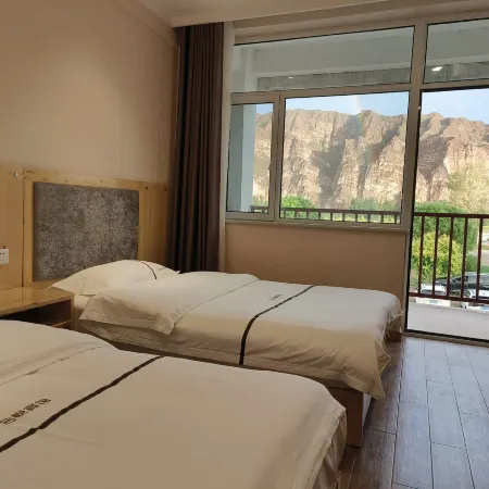 Heyue Hotel