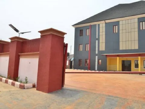 Samrossy Hotel and Suites Hotels in 