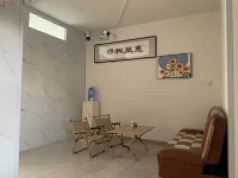 暖嘉旅舍（大季家高鐵站蓬萊機場店） 煙台蓬萊國際機場附近的飯店