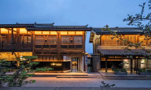 李莊月亮田星河星藝術飯店