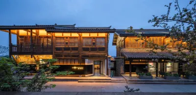 STAR KISMET ART HOTEL Các khách sạn ở Nghi Tân