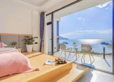 Yuehai Seaview Select Hotel Apartment (Hailing Island Zhapo Beiluo Pearl)