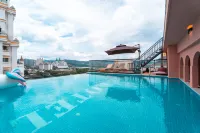 Maple Weiye Yunshe Hotel (Gaozhuang Xingguang Night Market)