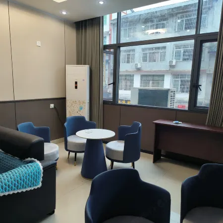 Pingwu Hongfu Hotel