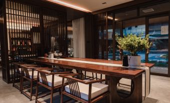 Baoxing Yunshang Xuxi Hot Spring Hotel