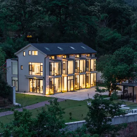 Youxing Mountain House · Misty Bamboo Sea · Swimming Pool Creek Tracing Family Boutique Stay