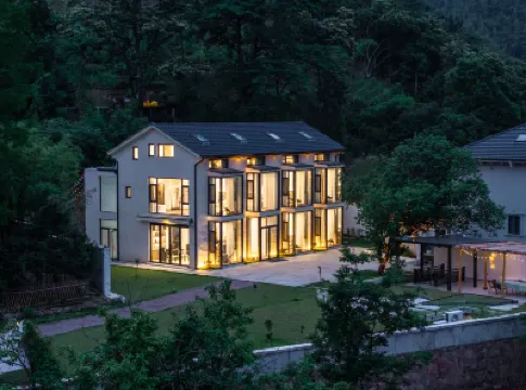 Youxing Mountain House · Misty Bamboo Sea · Swimming Pool Creek Tracing Family Boutique Stay Hotels near Futuo Temple