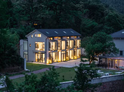 Youxing Mountain House · Misty Bamboo Sea · Swimming Pool Creek Tracing Family Boutique Stay