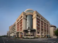 SFEEL Designer Hotel (Chengdu Du Fu Thatched Cottage Shaoling Road) Hotels near Qili Commercial Street