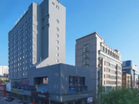 Ease Hotel (Dandong Railway Station Post and Telecommunications Building) فنادق في داندونغ