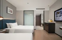 Yitel Hotel (Tai'an Wanda Plaza International Convention and Exhibition Center) - Airport Shuttle