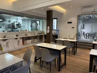 Lichuan Pinhong Hotel