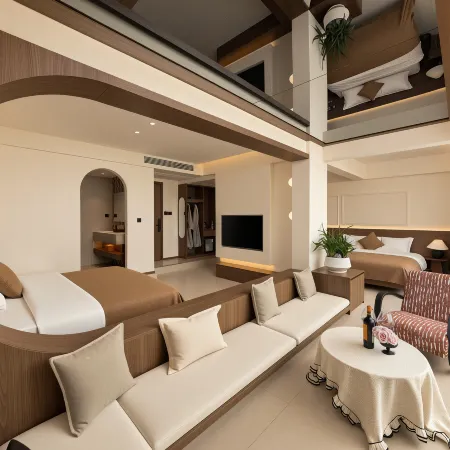 Wake in the Morning · Riverside Design Guesthouse (Zhangjiajie Tianmenshan Cableway)