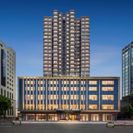 Shanghai Putuo Town Pinglu Subway Station Residence Hotel