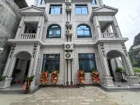 Tunbang Longyi Homestay - Balkon