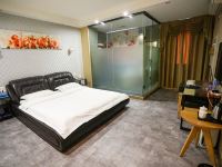 广州增城海豚湾主题酒店 - 浪漫大床房