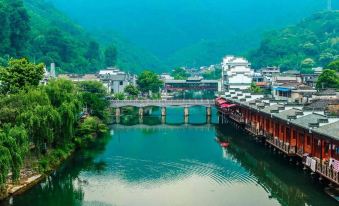 Jingdezhen Tongge Hotel (Taoxichuan )