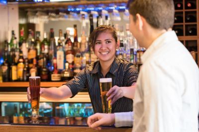 バー コプソーン ホテル アンド リゾート クイーンタウン レイクフロントの写真