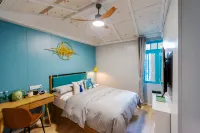 Lushan Qingyun Pavilion Villa (Guling Street Cableway Station Store)