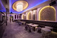 Uher Luxury Resort Hotel