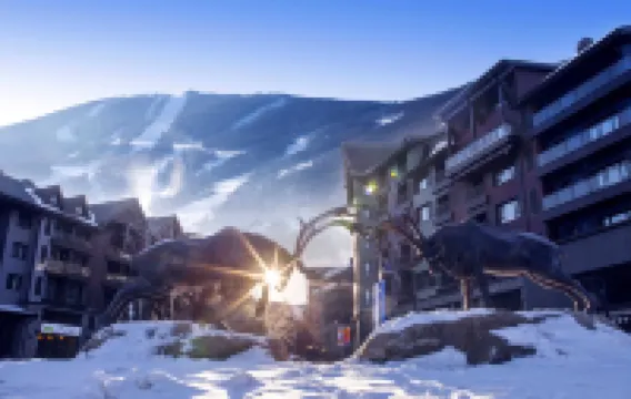 Xuewei Hotel (Jilin Vanke Songhua Lake Ski Tourism Resort)