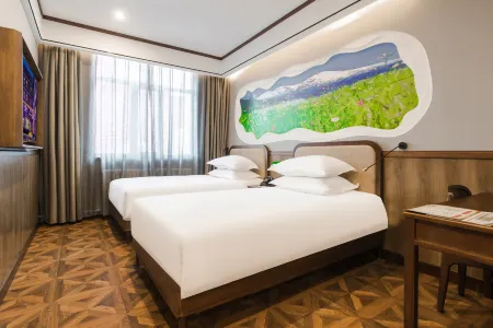 Urumqi Railway Bureau Subway Station Kefeng Rezen Select Hotel Отели рядом с достопримечательностью «Urumqi Railway Transport School (Beijing Middle Road)»