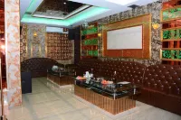 Diamond Lake Hotel KTV&Dancing Bar Hotel a Insein