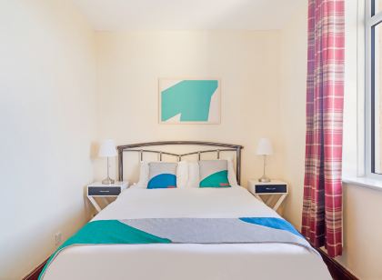 OYO-綠人酒吧及飯店