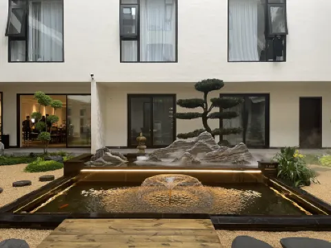 隱奢一宅酒店（建川博物館店） 鄰近抗戰文物陳列川軍抗戰館的酒店