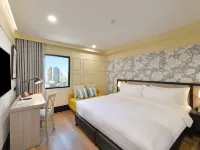 Oakwood Hotel & Residence Bangkok Các khách sạn gần Bến tàu Si Phraya