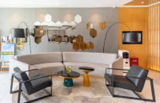 ジンイー ヨウシュエンホテル(フフホト火車東駅万達広場)