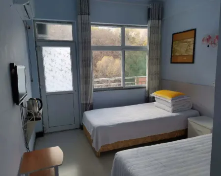 Pingshun Red Banner Farmyard Hotels in Pingshun