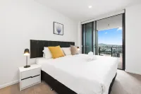 Ivy and Eve Apartments by CLLIX Hotels in West End