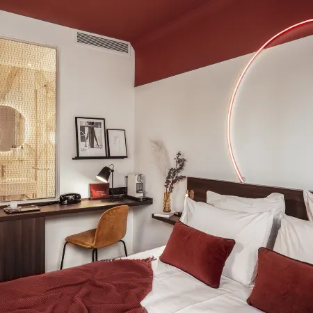 Seven Hotel