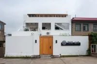Floral Hotel·Chenwai Guesthouse(Qinhuangdao Beidaihe Railway Station) Hotels in Qinhuangdao