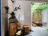 Yeler Lake Shishanxuan Inn - غرفة مطلة على الجبل