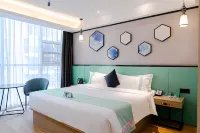 Xana Lite Hotel (Sui County Fengcheng Square) Hotels in Sui County