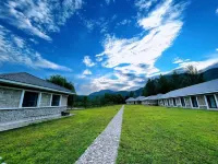 huanren Longxiang lsland  Hotel - Parkplatz