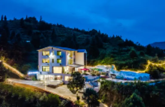 Floral Hotel· Yongding Tulou Busheshan Yin Hotel