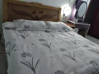 Hongmei Hot Spring Hostel Hotels near Maozifeng Tourist Attractions