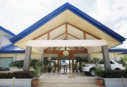 카사 니노의 넓고 깊은 수영장