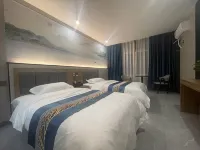 Yuanyi E-sports Hotel - parking